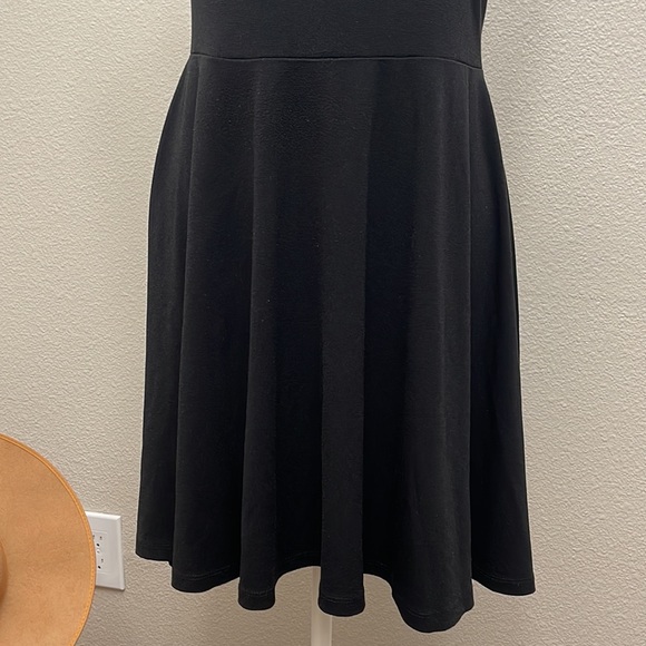 F21 Little Black Dress - Picture 5 of 10